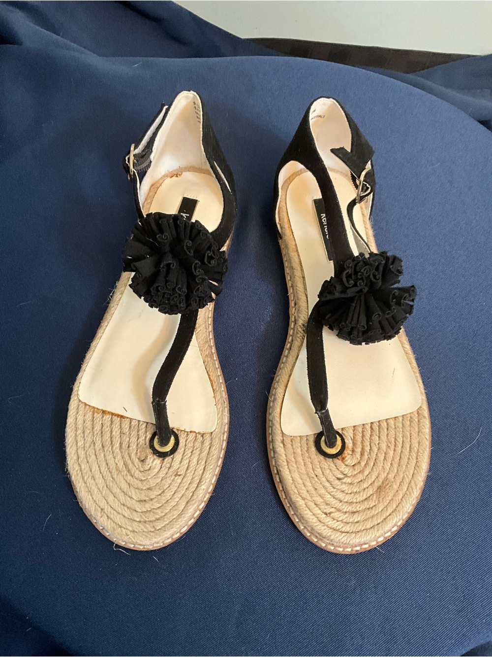 Kensie Black Floral T-Strap Espadrille Sandals with Jute Sole
